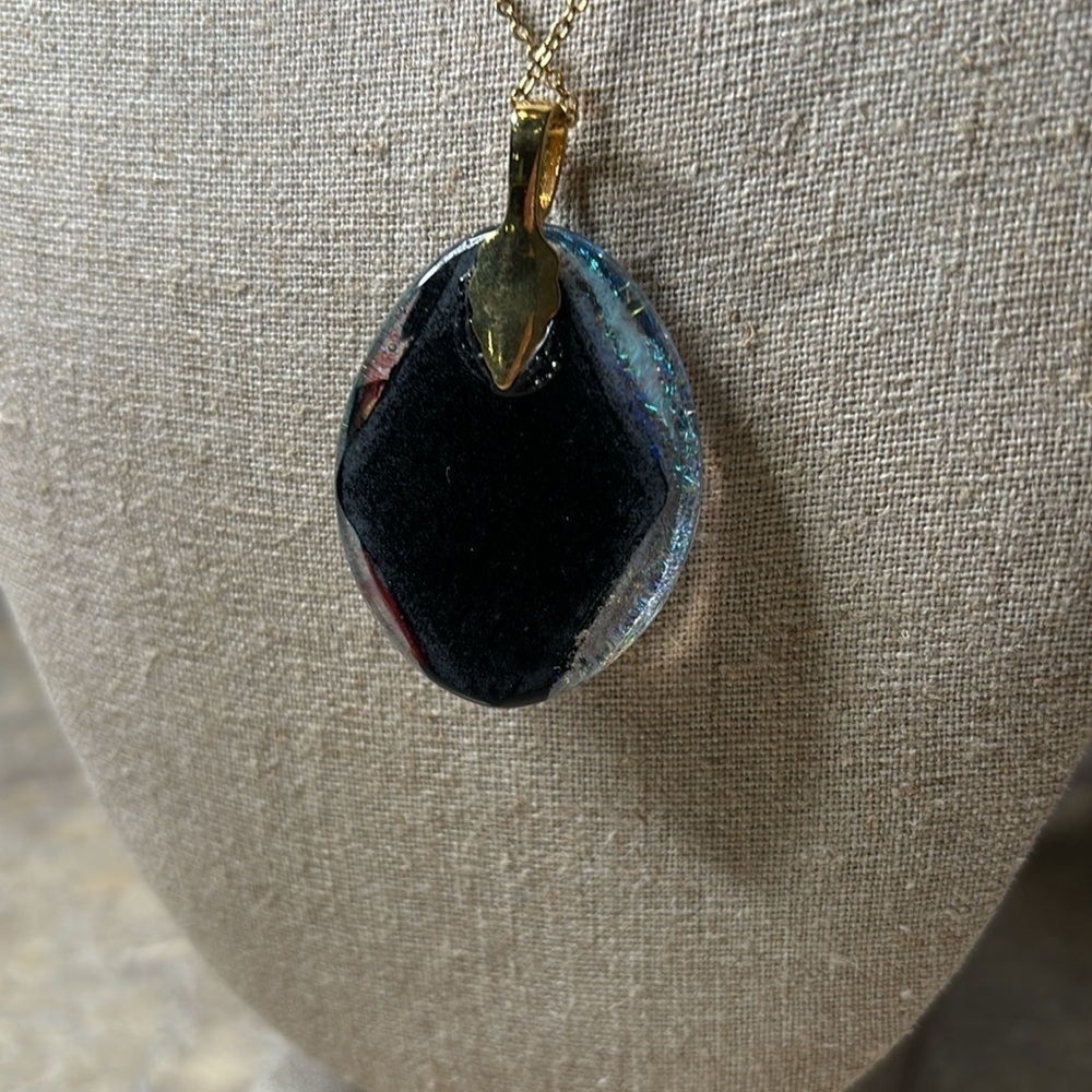 Dichroic fused glass pendant with chain - Picture 2 of 9